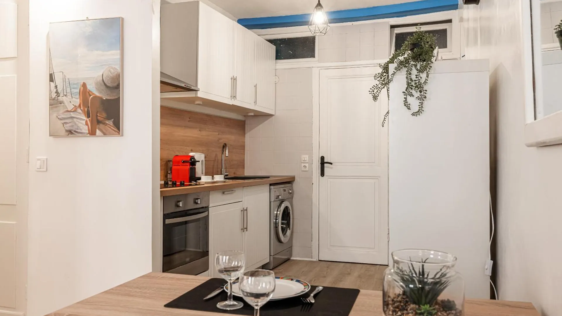 Large Studio 100M From The Beach Nice 0*,